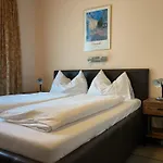 Seerose Wolfgangsee Hotel 3*